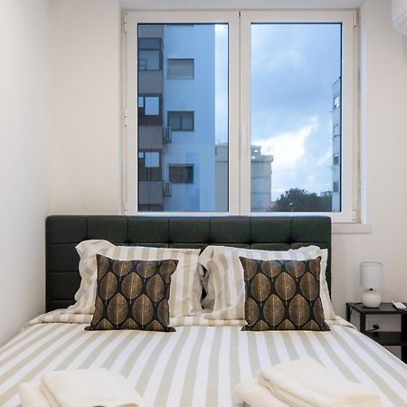 Stylish Apartment W/ River View By Lovelystay Oeiras Exterior foto